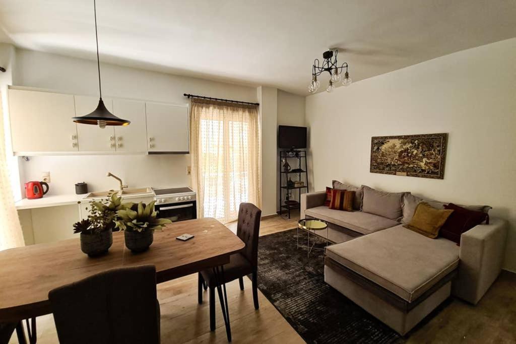 Modern Apt In The Heart Of Glyfada - Literally!! Atény Exteriér fotografie